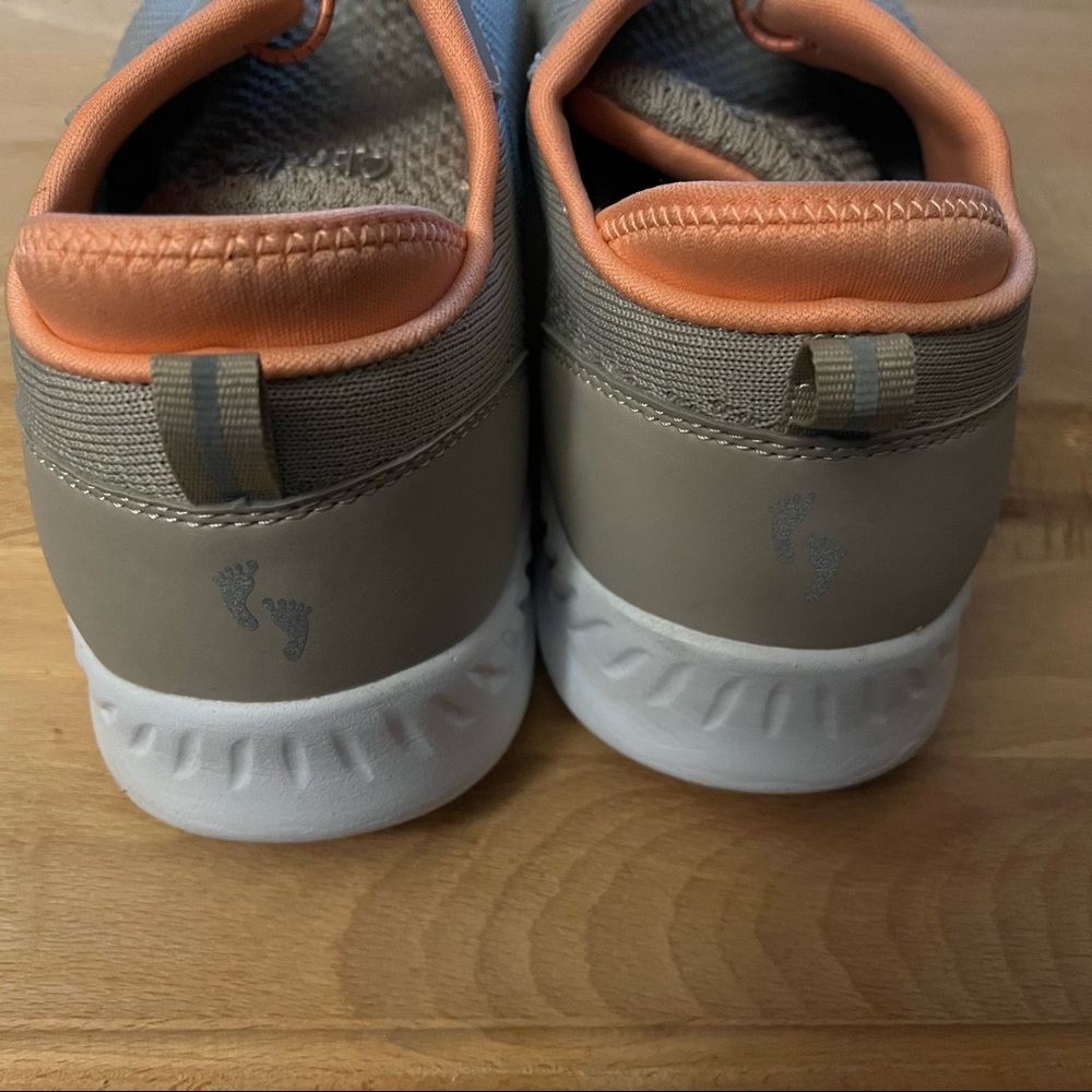 WOMEN’S SIZE 10 TONY LITTLE CHEEKS TAN PEACH KNIT SLIP-ON TRAINERS - Picture 9 of 9